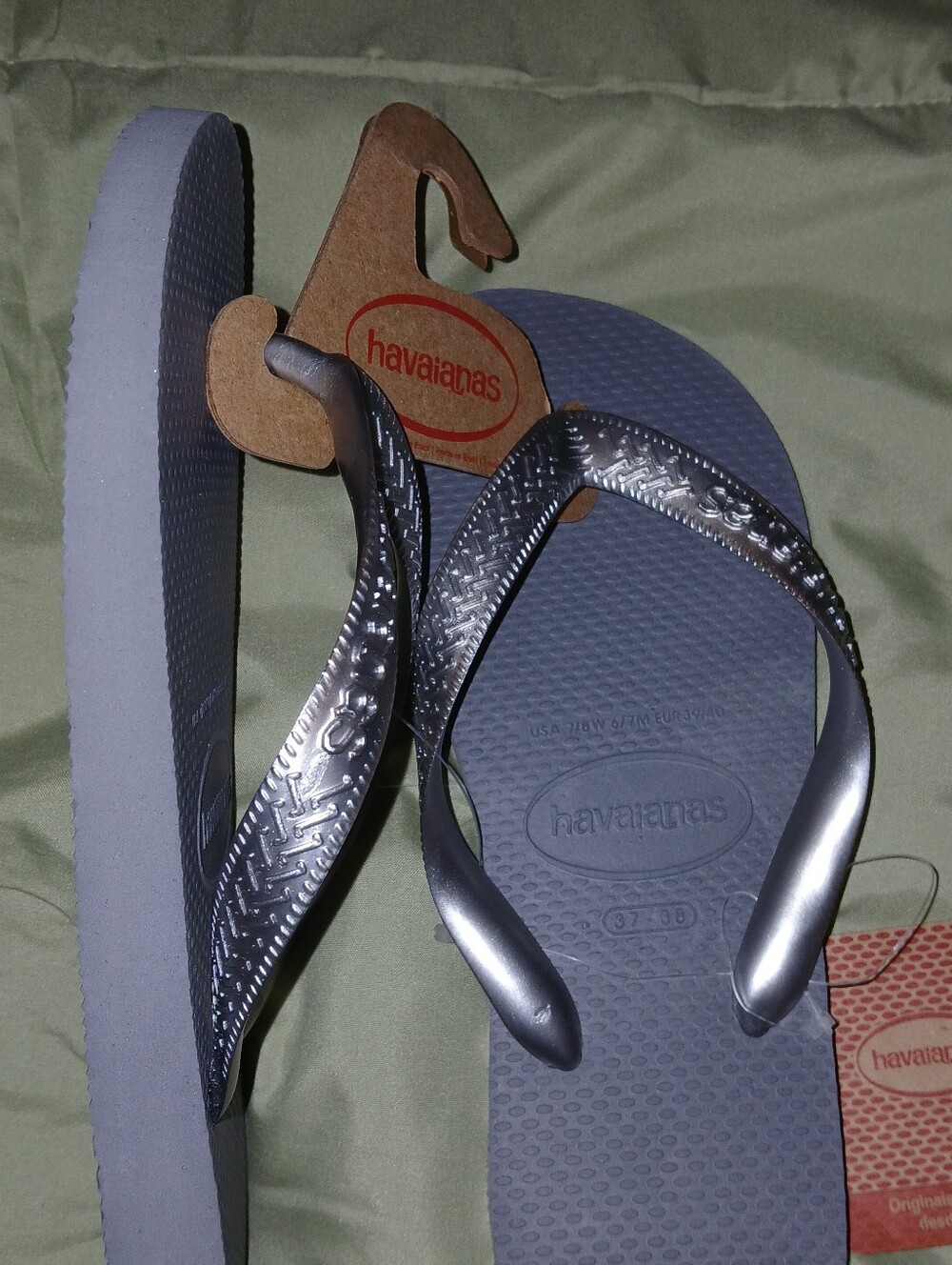 Havaianas Classic Rubber Flip Flops Metallic Steel Gray Unisex 7/8 Women 6/7 Men - Picture 2 of 5